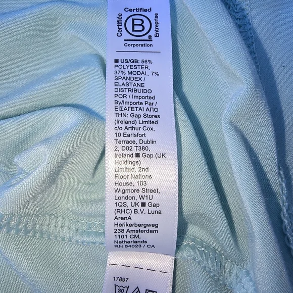 Athleta Stratus II Top in a light blue or aqua - Picture 7 of 7